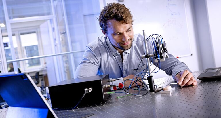 Terahertz - Simon Lehnskov Lange, DTU