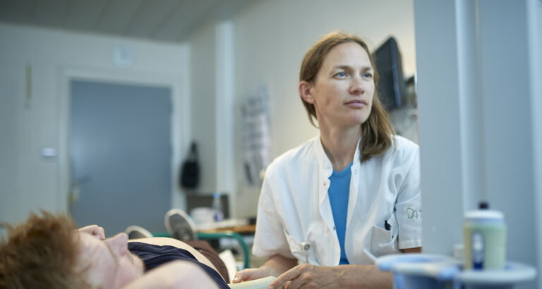 Patient bliver skannet for leversygdom